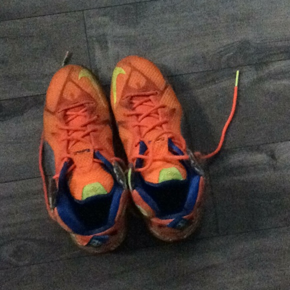 Shoes - Picture 3 of 3